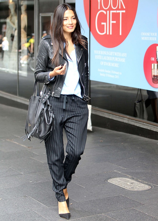 Jessica Gomes - Arriving at the David Jones Store in Sydney