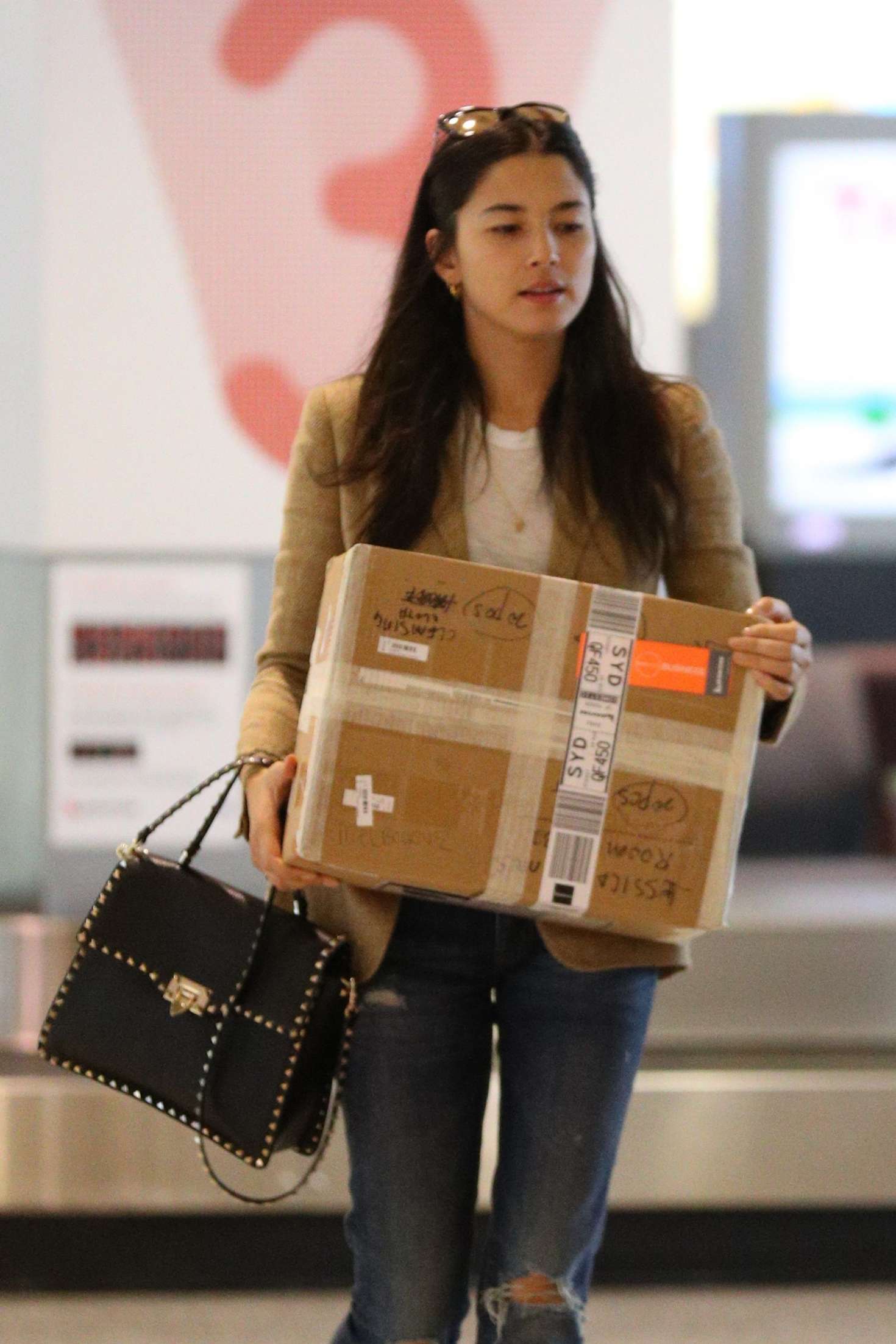 Jessica Gomes at Airport in Sydney