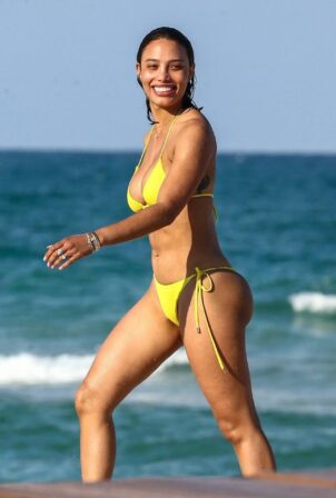 Jessica Ledon - In yelow bikini at the beach in Miami Beach