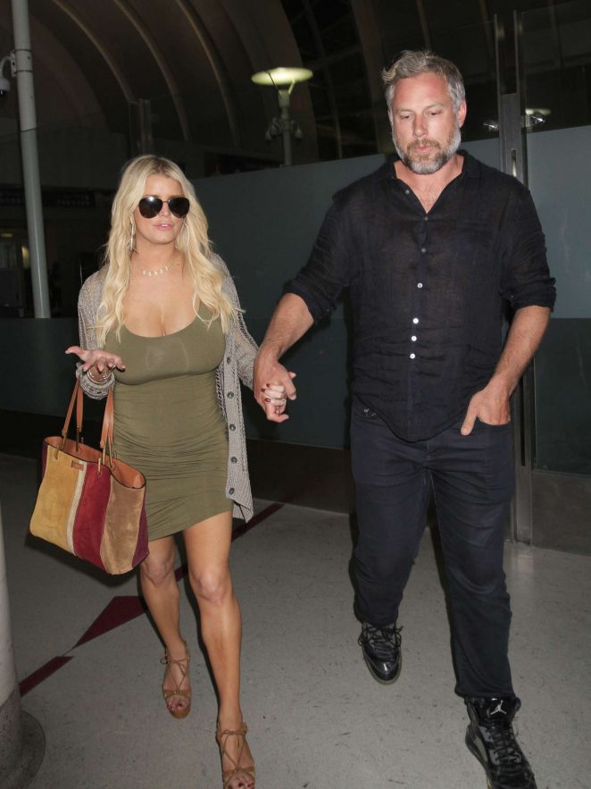 Jessica Simpson Arrives at LAX Airport in Los Angeles