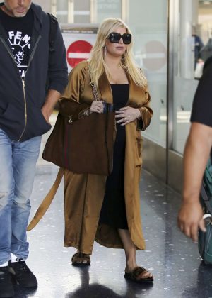 Jessica Simpson - Arriving at LAX Airport in Los Angeles