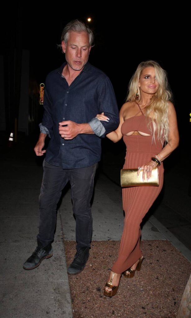 Jessica Simpson - Attends Jessica Alba’s 41st birthday celebration at Delilah in West Hollywood