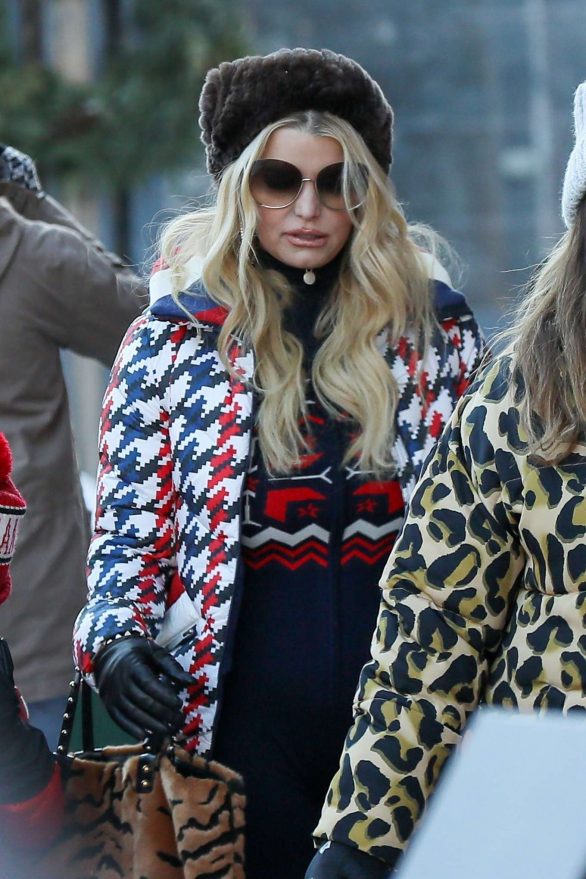 Jessica Simpson - Out shopping in Aspen