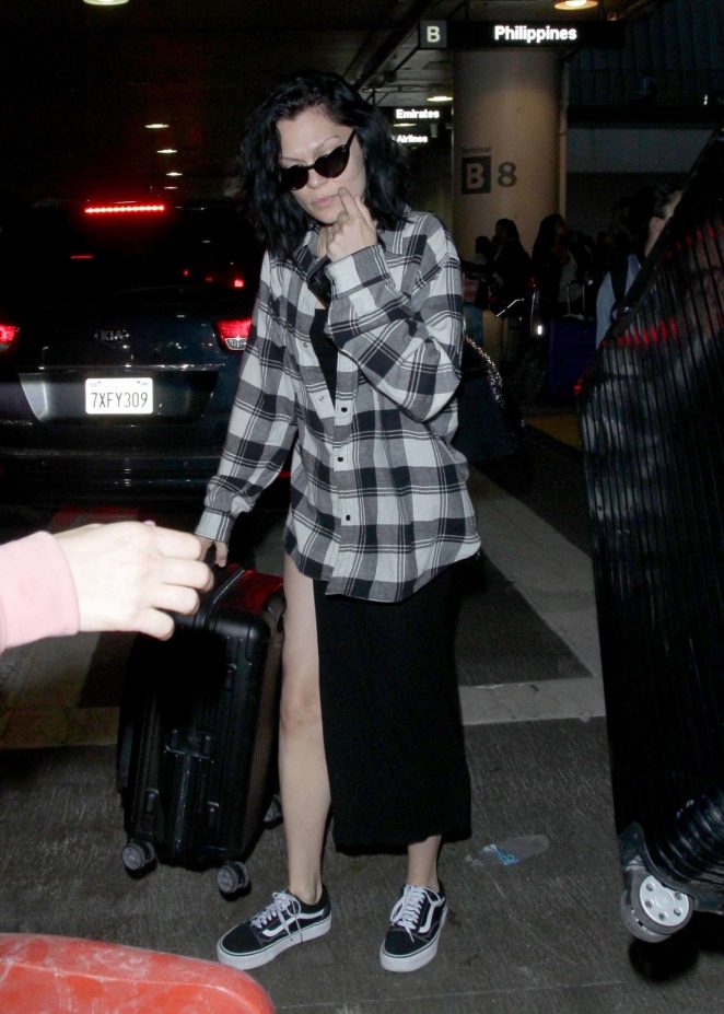 Jessie J - Arrives at LAX airport in Los Angeles