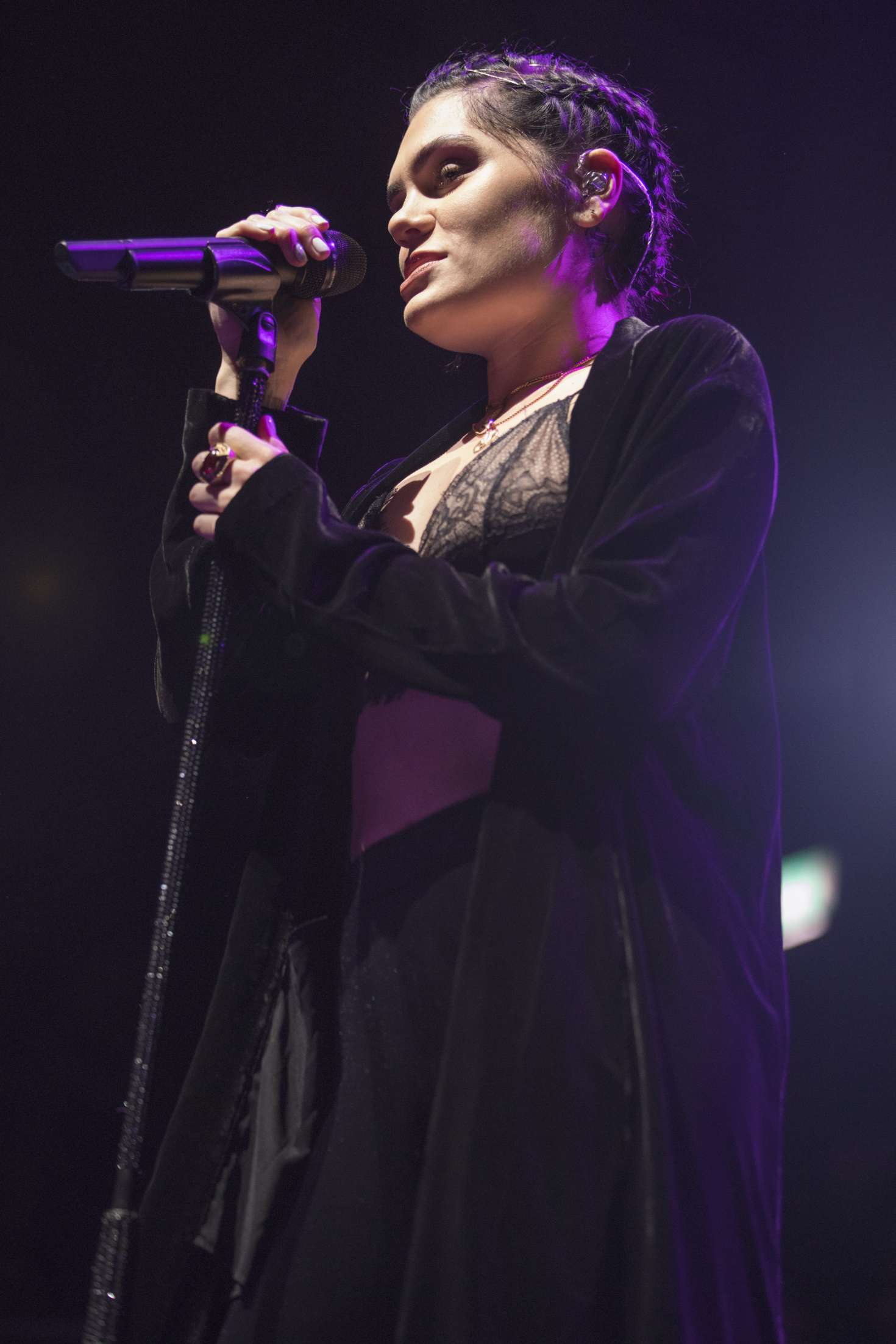 Jessie J 2017 : Jessie J: Performing at Manchester Albert Hall -01