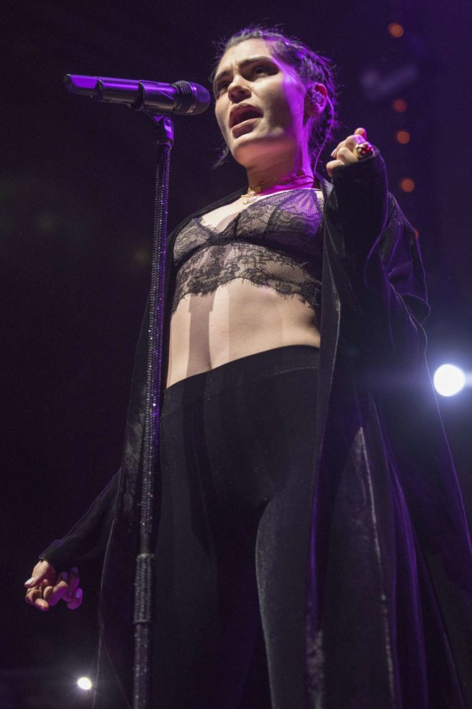 Jessie J - Performing at Manchester Albert Hall