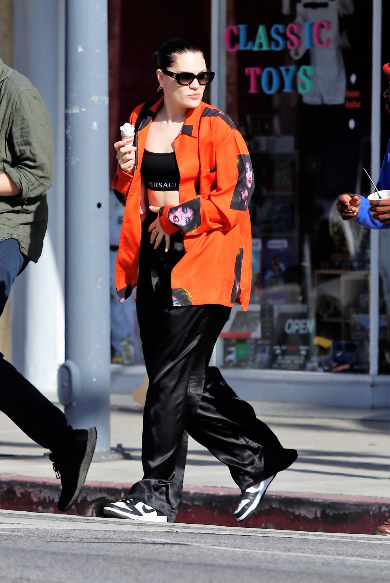 Jessie J - Steps out for an ice cream in Los Angeles