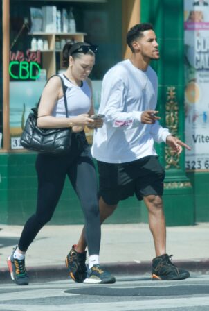 Jessie J - With her beau Chanan Colman during a PDA in Silverlake