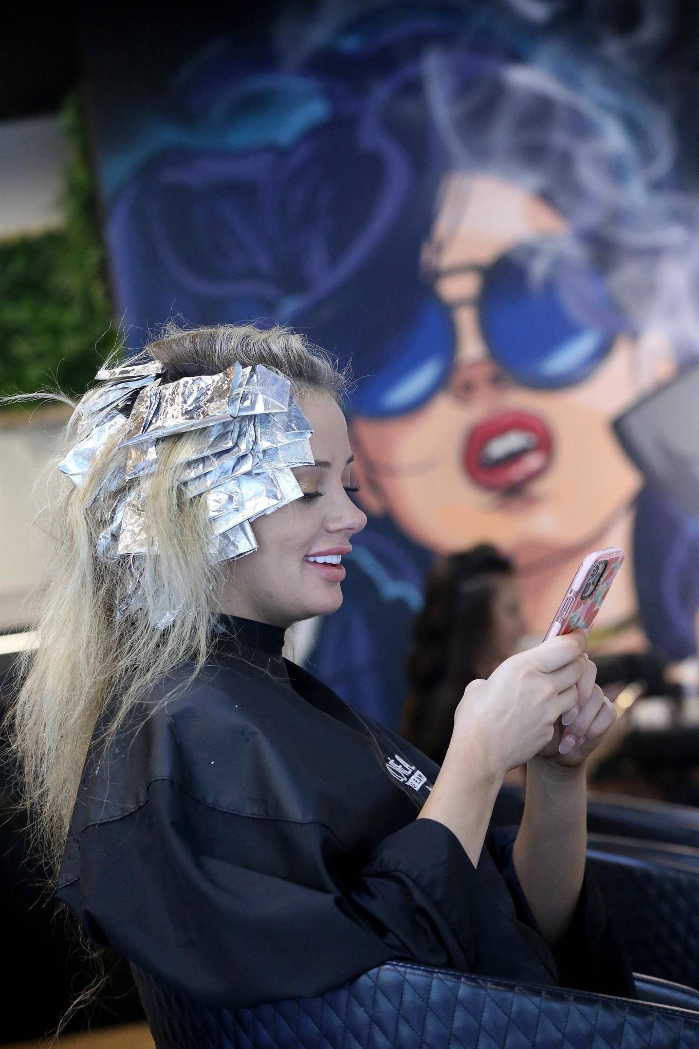 Jessika Power â€“ Seen at a hair salon on the Gold Coast