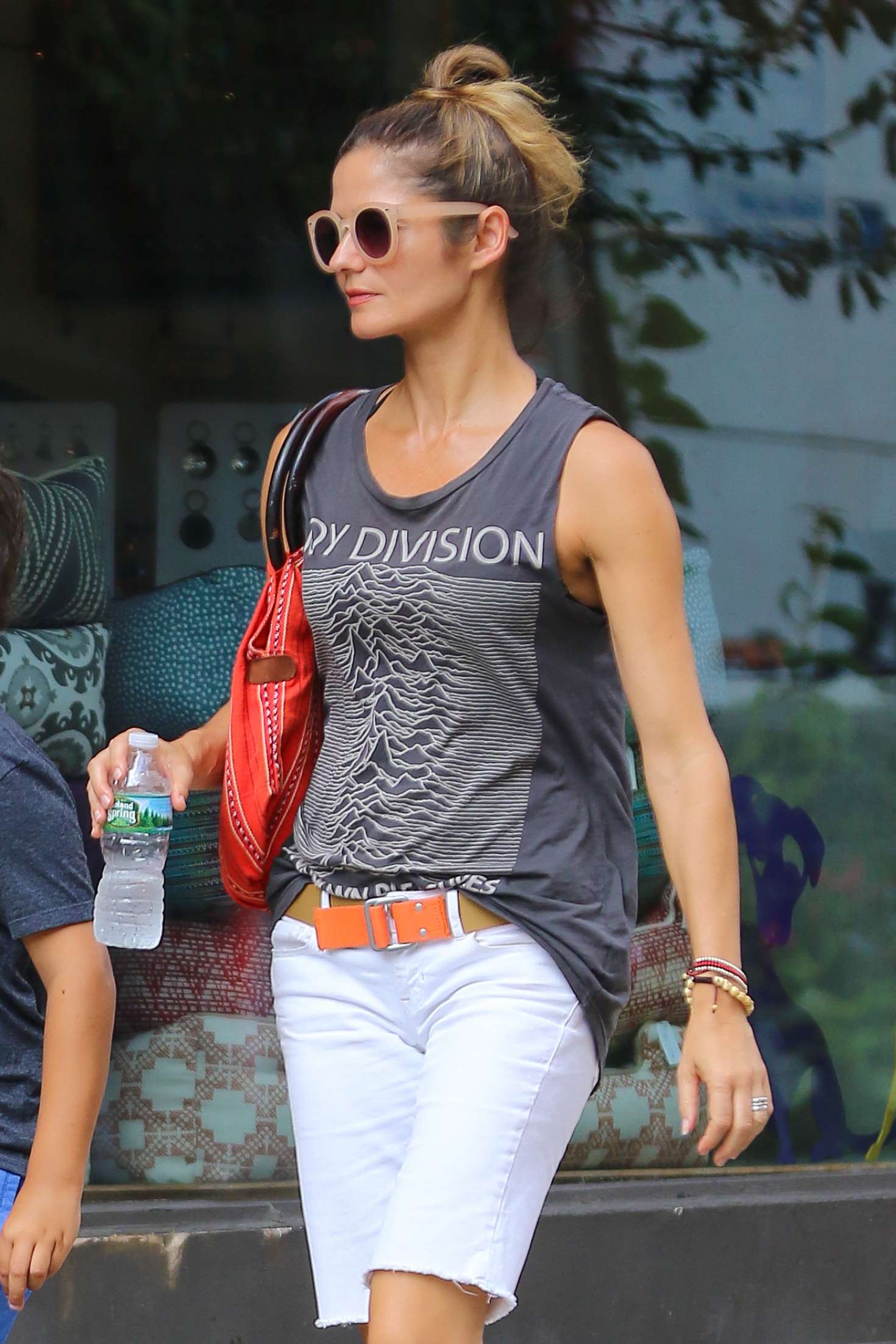 Jill Hennessy out in New York | GotCeleb