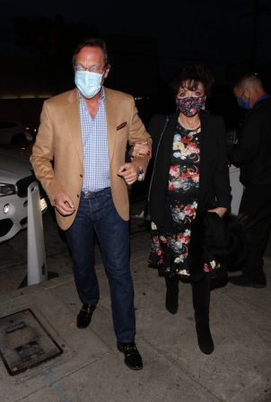 Joan Collins - Dinner date at Craig's in West Hollywood