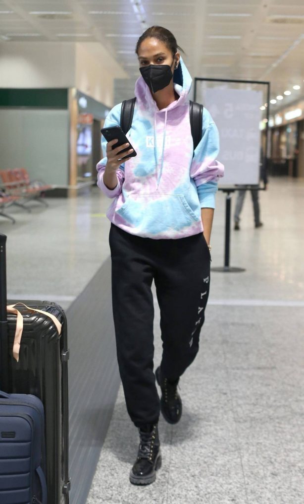 Joan Smalls - Seen while arriving at Milan Airport