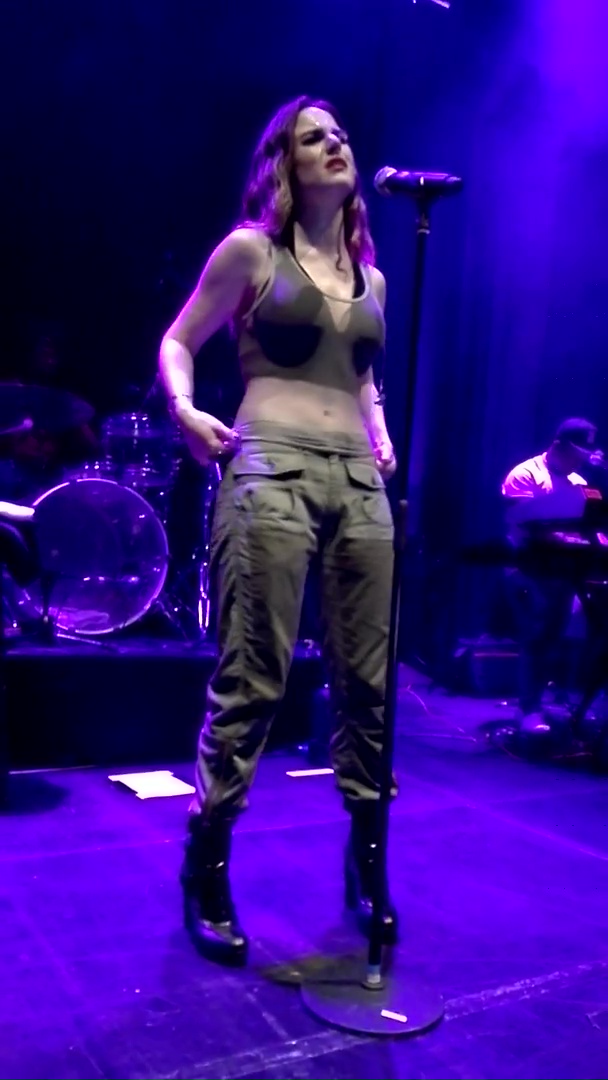 Joanna Jojo Levesque - 'I Am JoJo Tour' Live in Cologne