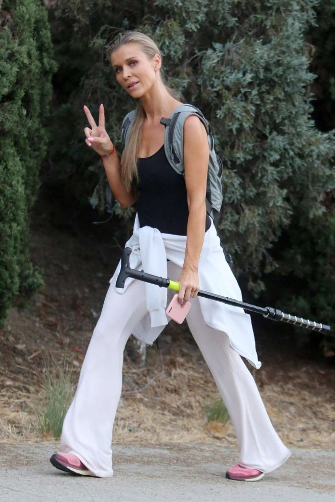 Joanna Krupa a hike in the Hollywood Hills