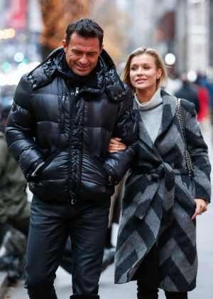 Joanna Krupa - Thanksgiving Day in Chicago