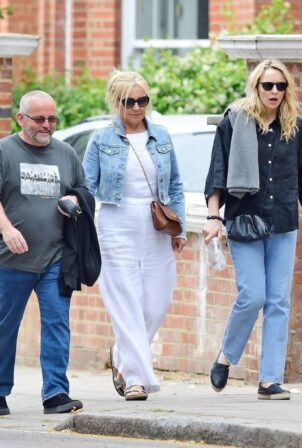 Jodie Comer - Celebrating Father's Day in London's Primrose Hill
