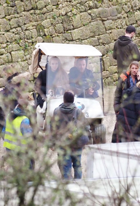 Jodie Comer takes part in new R.Scott film The last duel in Sarlat