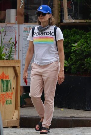 Jodie Foster - In a vintage Polaroid shirt while running errands in Manhattan