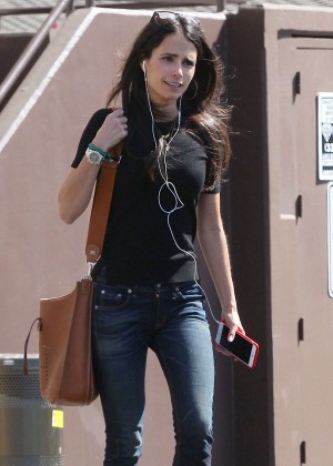 Jordana Brewster in Jeans at CVS Pharmacy in West Hollywood