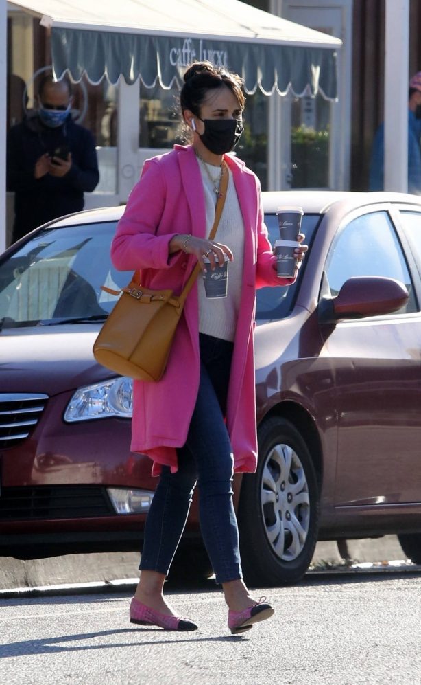 Jordana Brewster - out for coffee in Brentwood
