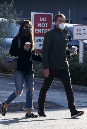 Jordana Brewster - out in Los Angeles