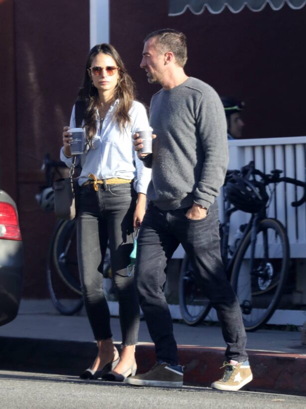 Jordana Brewster - Spotted at Cafe Luxxe in Los Angeles