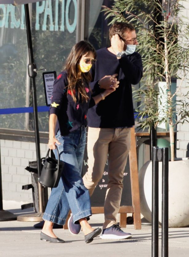 Jordana Brewster with her boyfriend out in Santa Monica