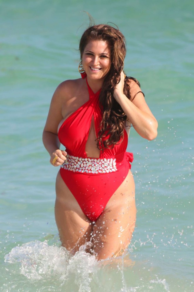 Josie Goldberg - Swimsuit Candids at MIami beach