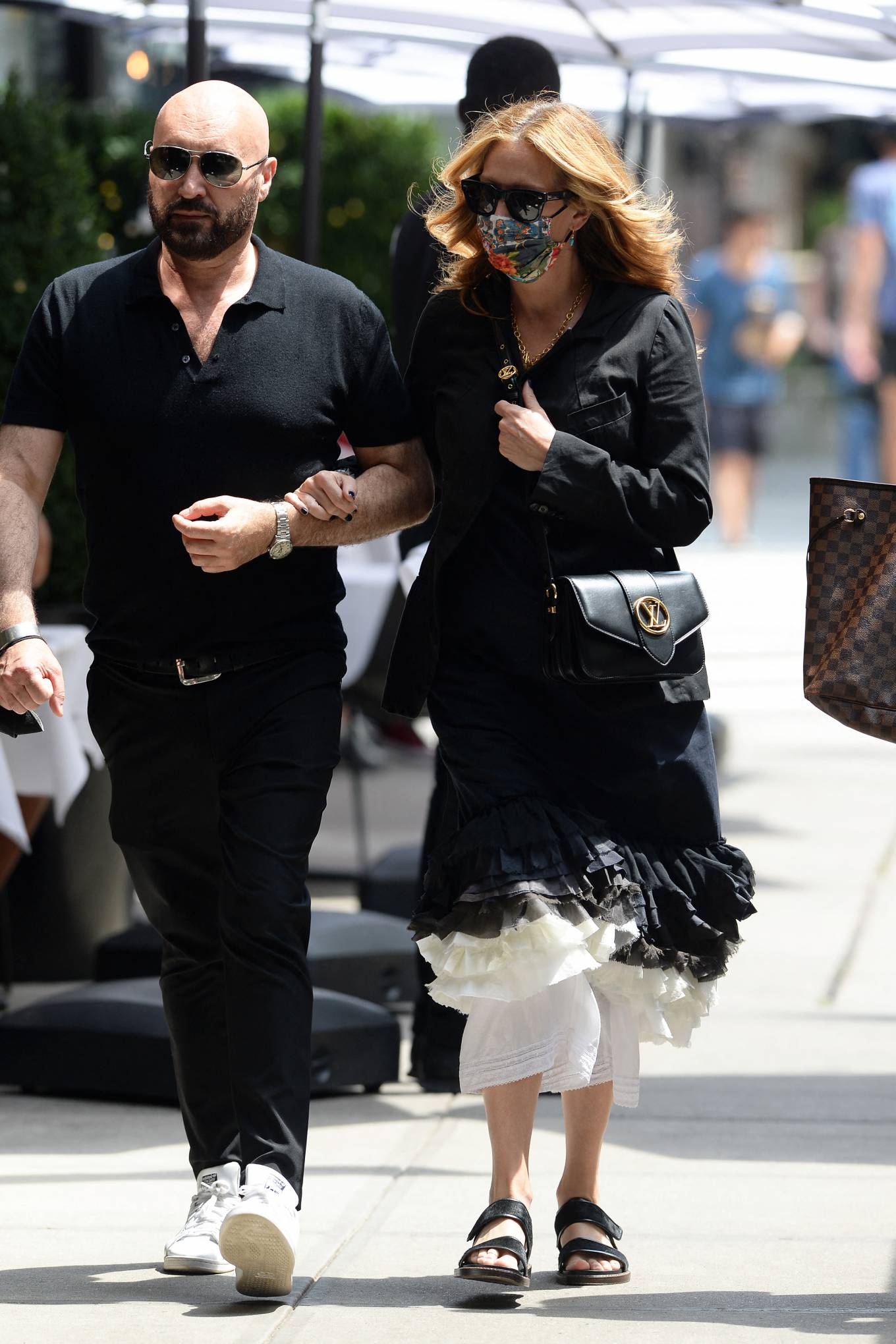 Julia Roberts 2021 : Julia Roberts – With hairstylist Serge Normant out for a stroll in New York-05