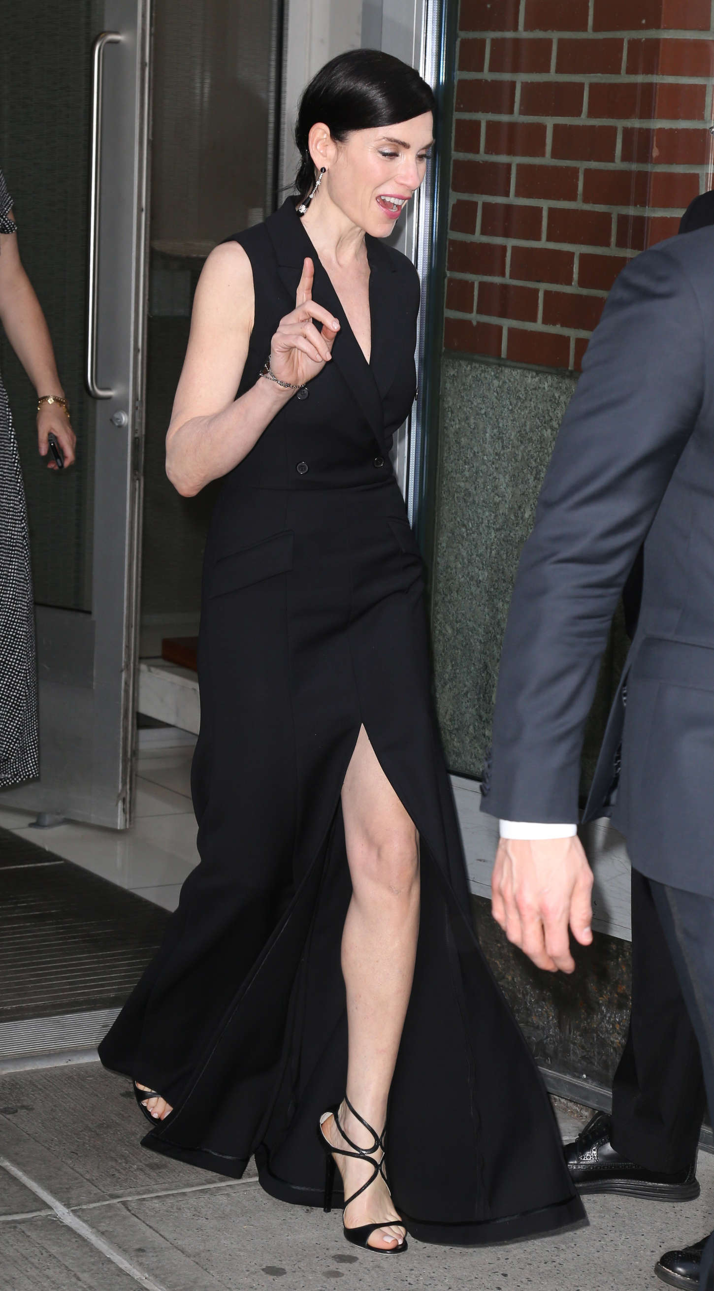 Julianna Margulies - Leaving her apartment in NYC. 