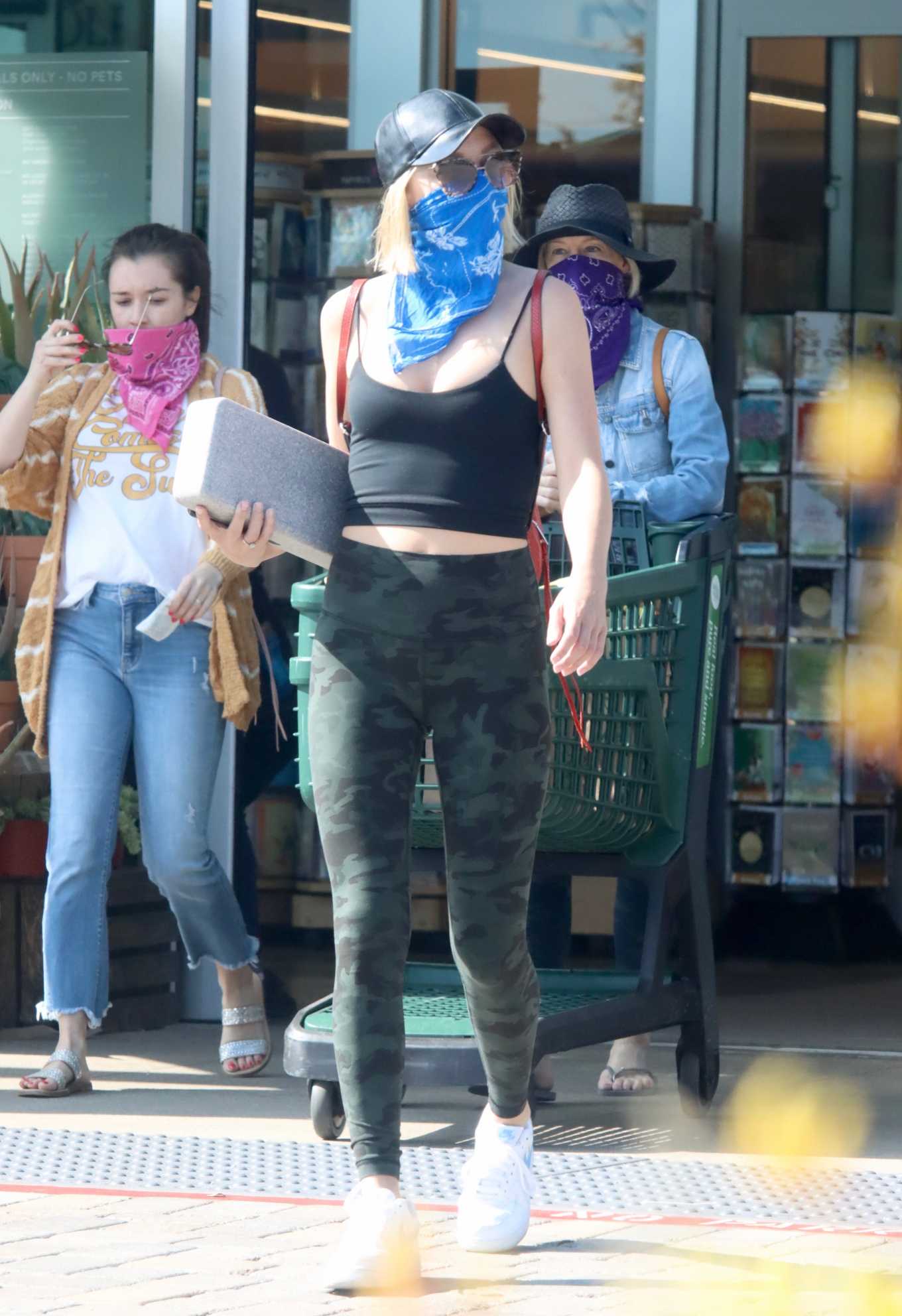 Julianne Hough â€“ Wearing mask as she shopping at Whole Foods in Malibu