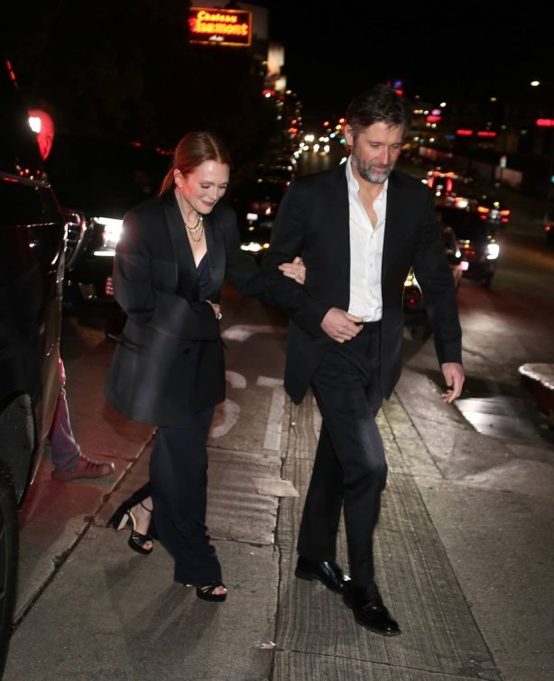 Julianne Moore - Leaving the Golden Globe afterparty at Chateau Marmont in Los Angeles
