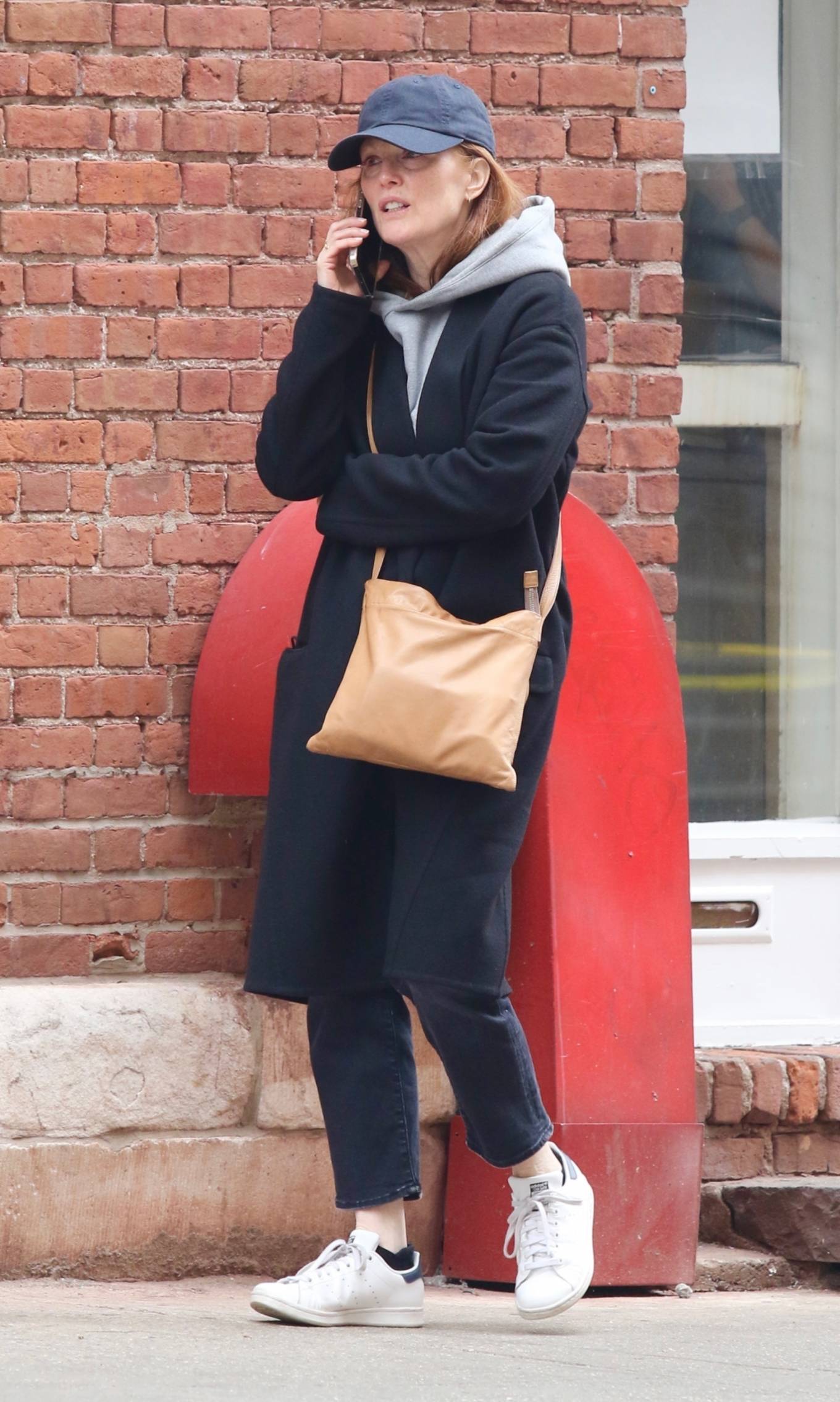 Julianne Moore - On the phone while out in Manhattan’s West Village Neighborhood