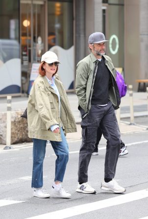 Julianne Moore - Out for a stroll in SoHo - New York
