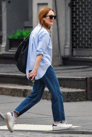 Julianne Moore - Pictured going on a stroll in New York