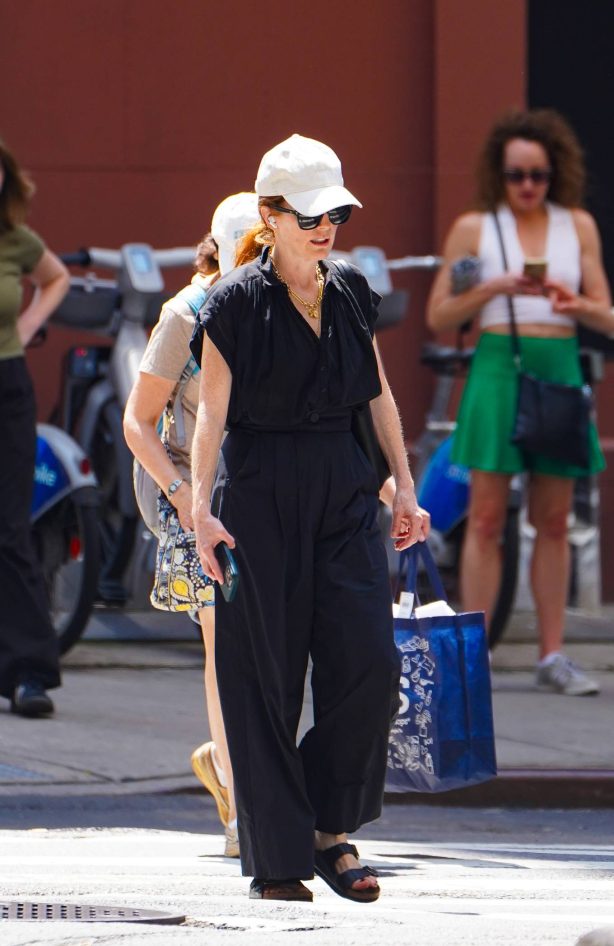 Julianne Moore - Seen in all black fit in New York