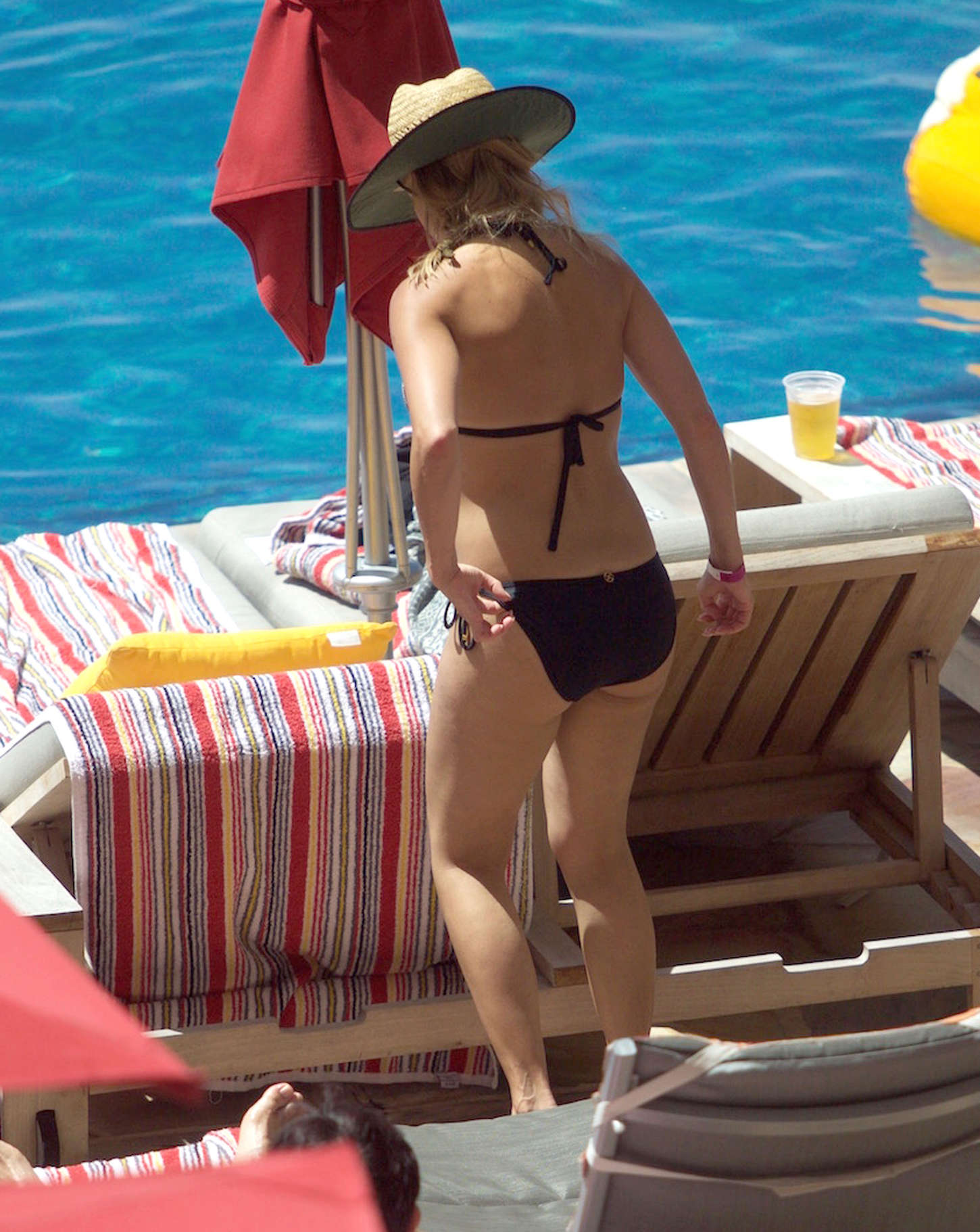 Julie Benz - Bikini Candids on Vacation. 