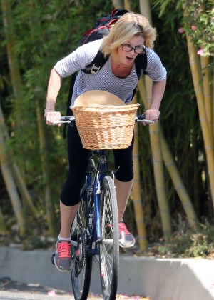 Julie Bowen - Bike Ride in LA