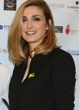 Julie Gayet - 'Endofrance' Charity Gala Photocall in Paris