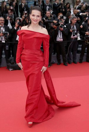 Juliette Binoche - Opening Ceremony Red Carpet At 2024 Cannes Film Festival
