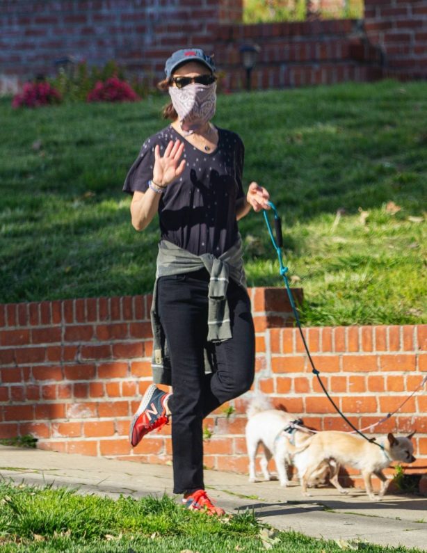 Juliette Lewis - Takes her two dogs for a walk in LA