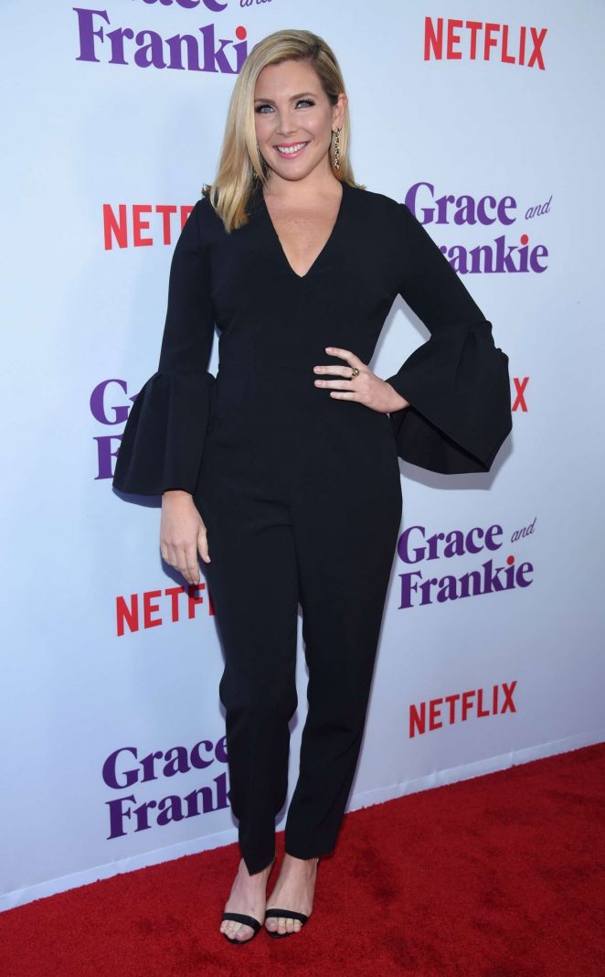 June Diane Raphael - 'Grace and Frankie' Season 3 Premiere in Los Angeles