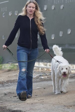 Justine Musk - Elon Musks Ex Wife Justine Musk seen walking her dog in Brentwood