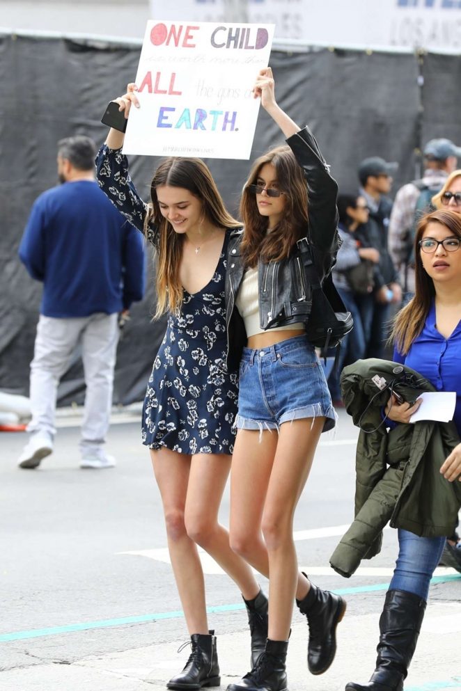 Kaia Gerber and Charlotte Lawrence - March at the anti-gun 'March For Our Lives' in LA