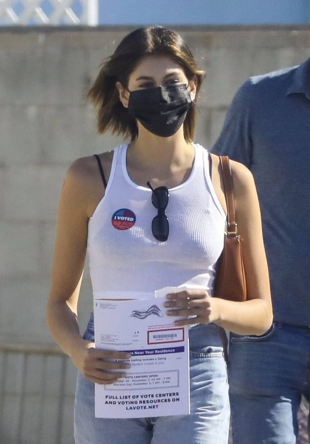 Kaia Gerber and Cindy Crawford - Spotted while they out to vote in Malibu
