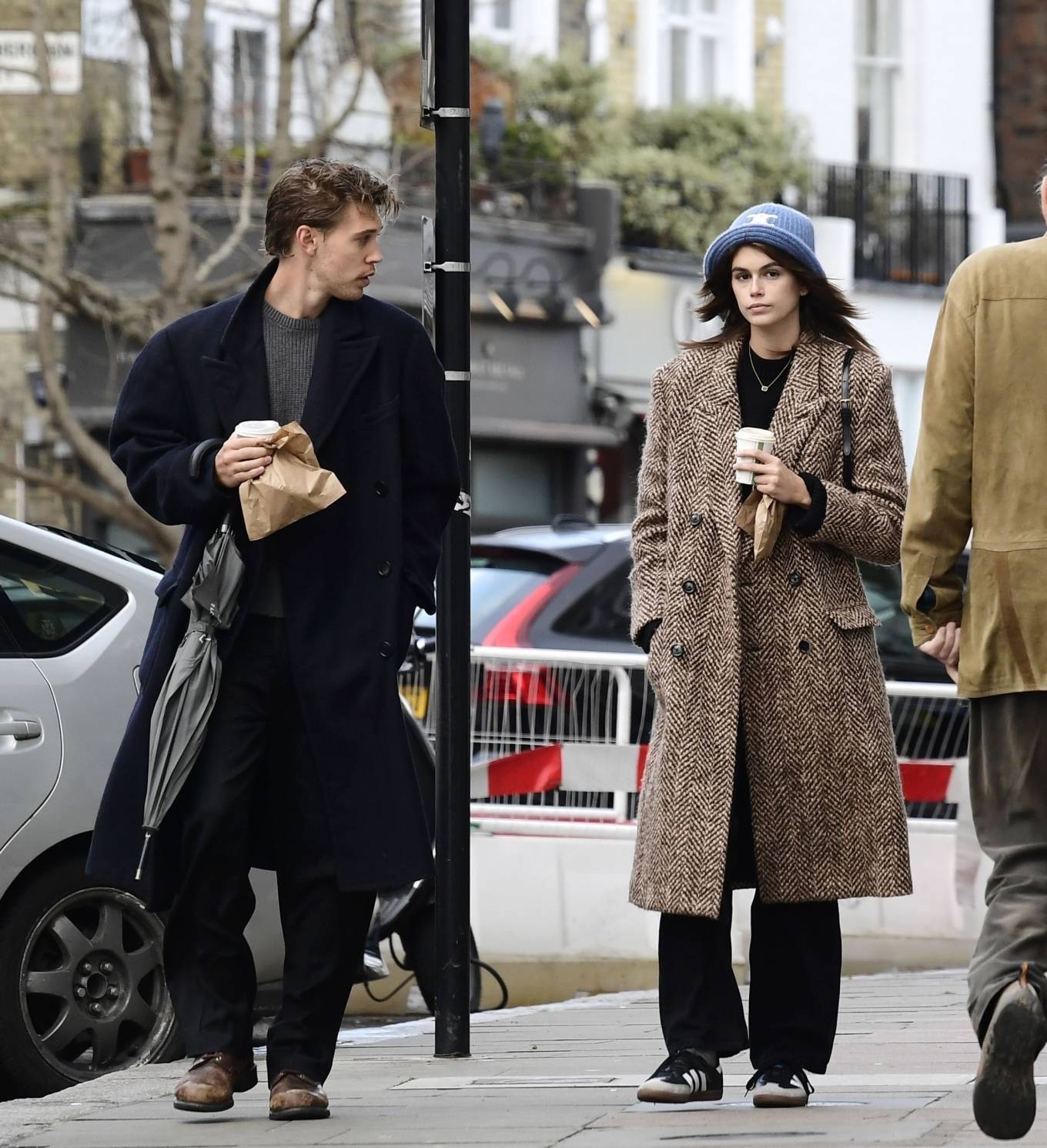Kaia Gerber 2022 : Kaia Gerber – Grabs a coffee on Valentines day in North London-09