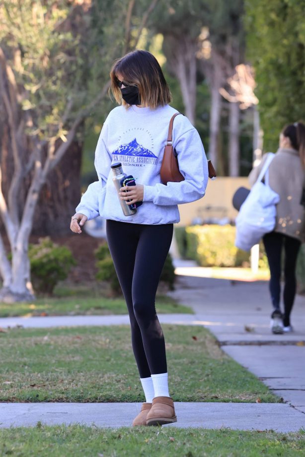 Kaia Gerber - morning workout in Los Angeles