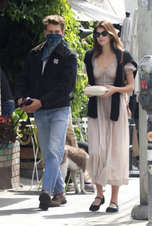 Kaia Gerber - Stepping out for lunch in Los Feliz