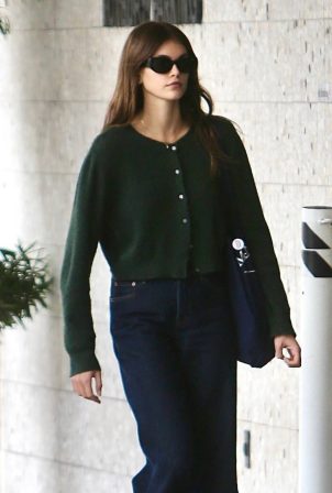 Kaia Gerber - Steps out in Beverly Hills beauty salon