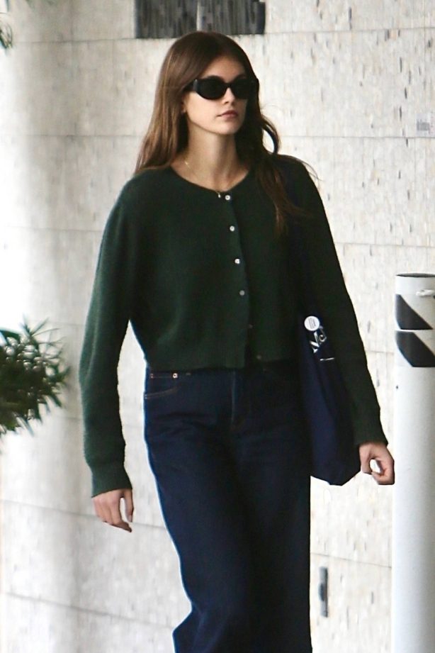 Kaia Gerber - Steps out in Beverly Hills beauty salon